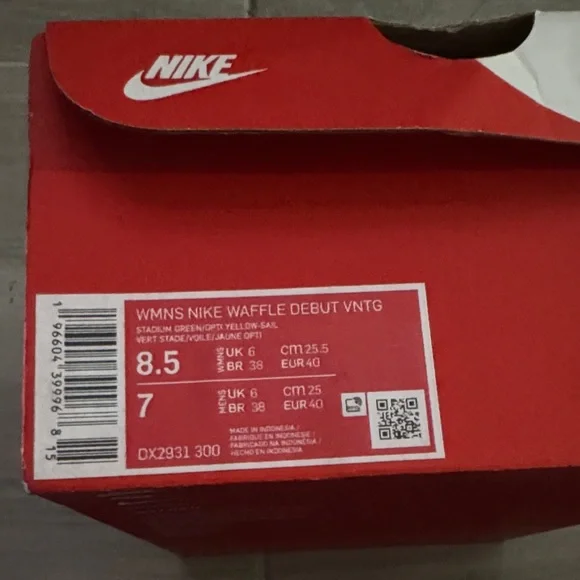 Nike Waffle Debut Wing Women Sneakers - Picture 4 of 4